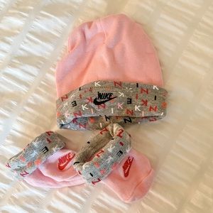 Nike baby hat and socks